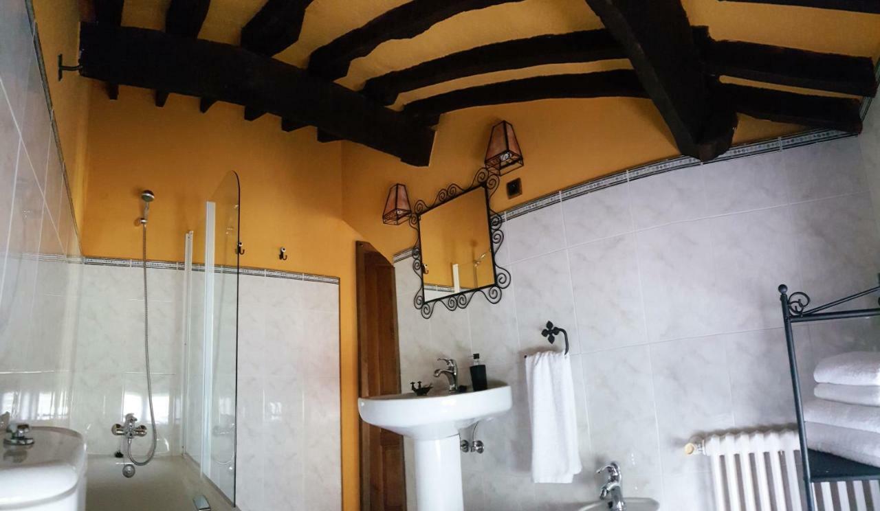 La Casona De Sames Guest House ภายนอก รูปภาพ